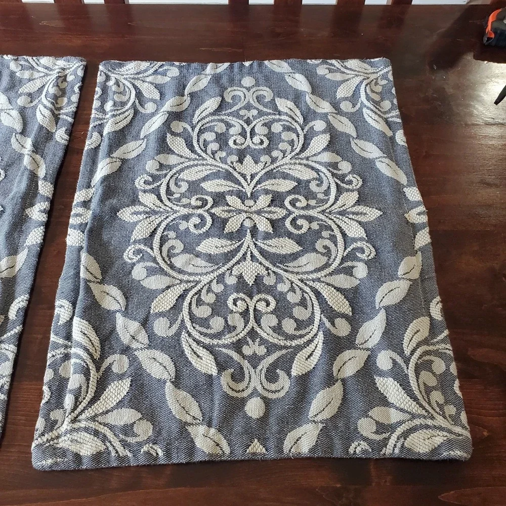 Lamont Home Blue White Floral Basket‎ Weave 2 Standard Pillow Shams 20x26